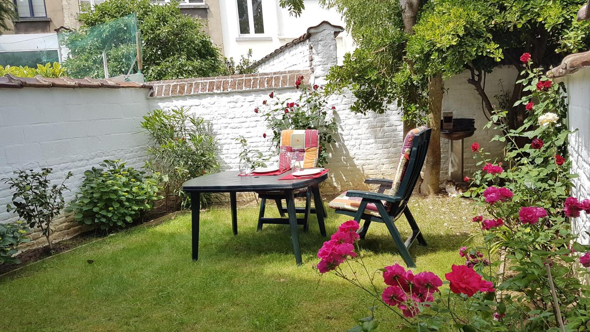 Apartamento Modern Duplex With Garden